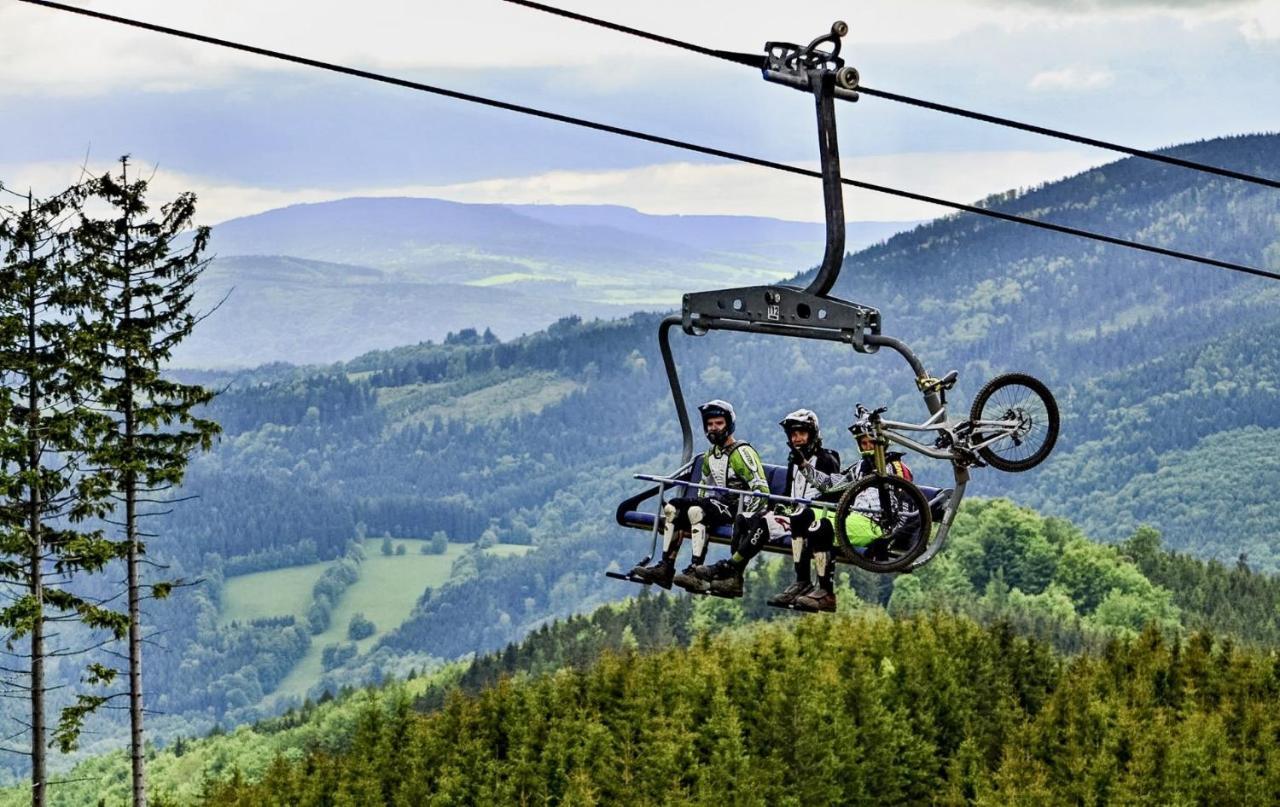 Chata Pod Rejvizem Jeseník Buitenkant foto